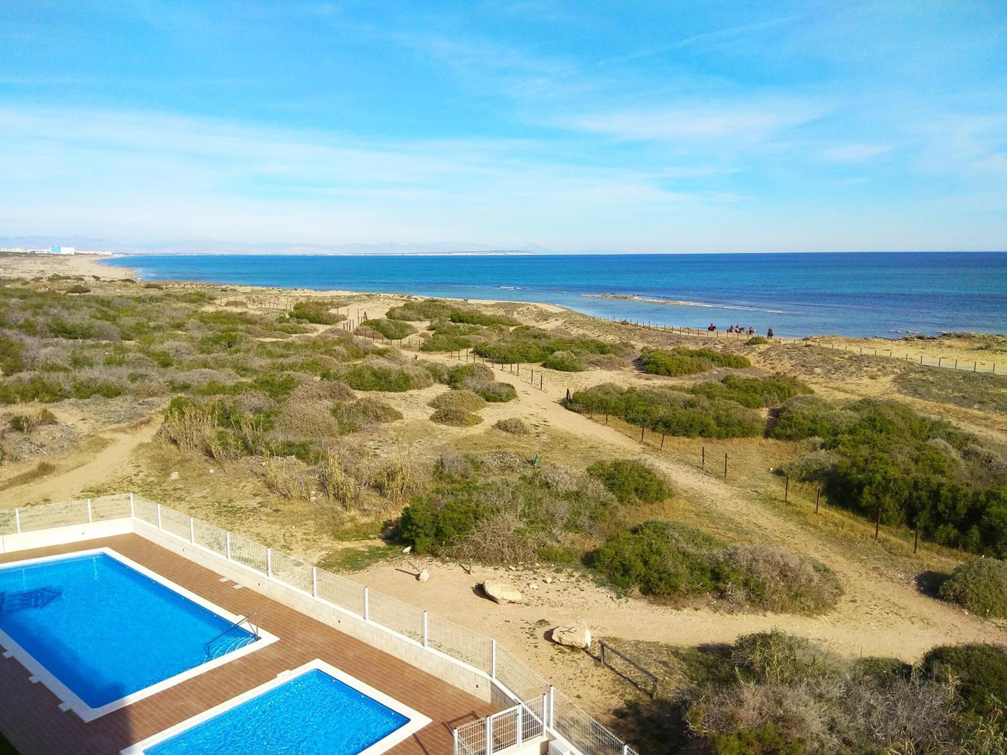 Luxury And Modern Beach Apartment With Sea Views Torre La Mata Zimmer foto